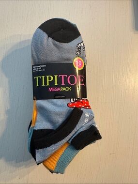 NWT TIPITOE Mega Pack (10 pairs)-no show socks women size 9-11 (fits sizes 6-10)